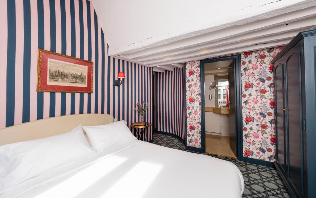 Двухместный (Классический двухместный номер с 1 кроватью и ванной), Hôtel Saint Germain
