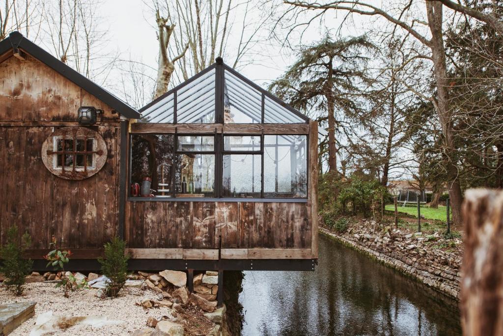 Gite insolite Domaine ForRest Loire photo 2