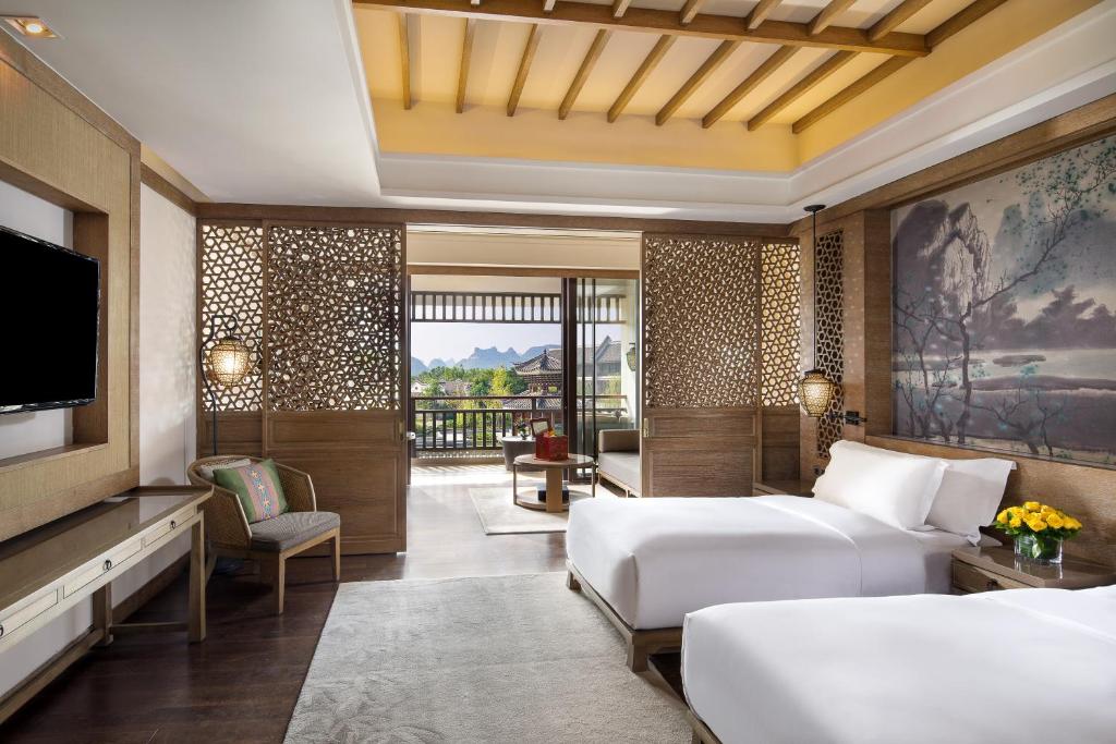 Сьюит (Pagoda Lake Twin Suite), Banyan Tree Yangshuo