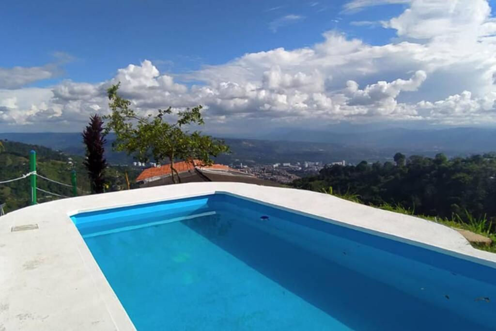 Hermosa finca con vista a la ciudad a 20 min de Bucaramanga