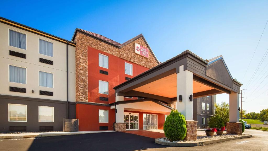 Best Western Plus New Cumberland Inn & Suites image