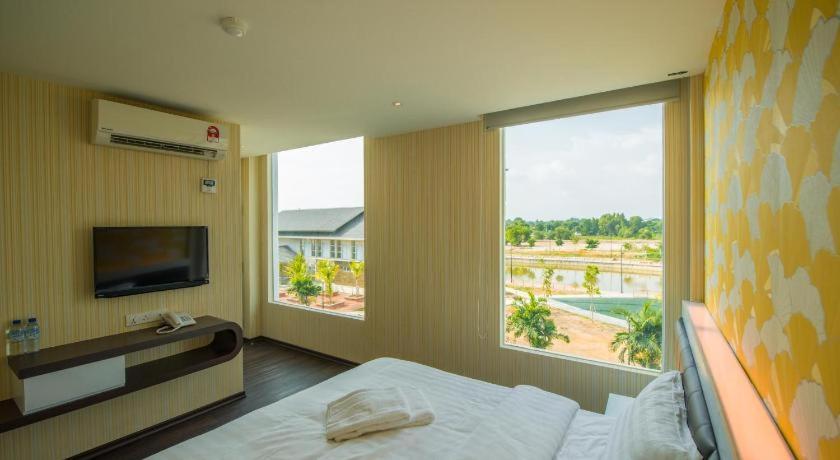 Riverfront Sentral Boutique Hotel - Tap to explore photos