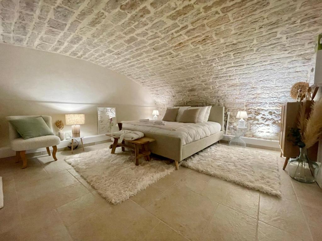La Maison Pinot Noir photo 1