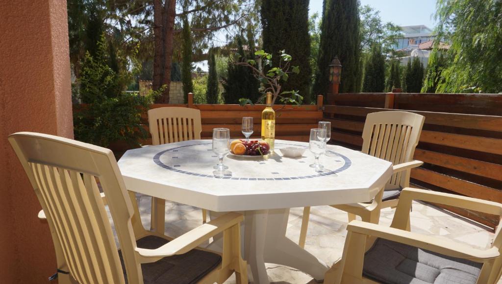 Limnaria Gardens Paphos, near beach photo 4