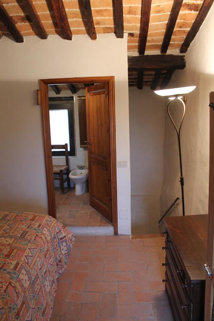 Petite Maison, nel borgo di Cetona - Tap to explore photos