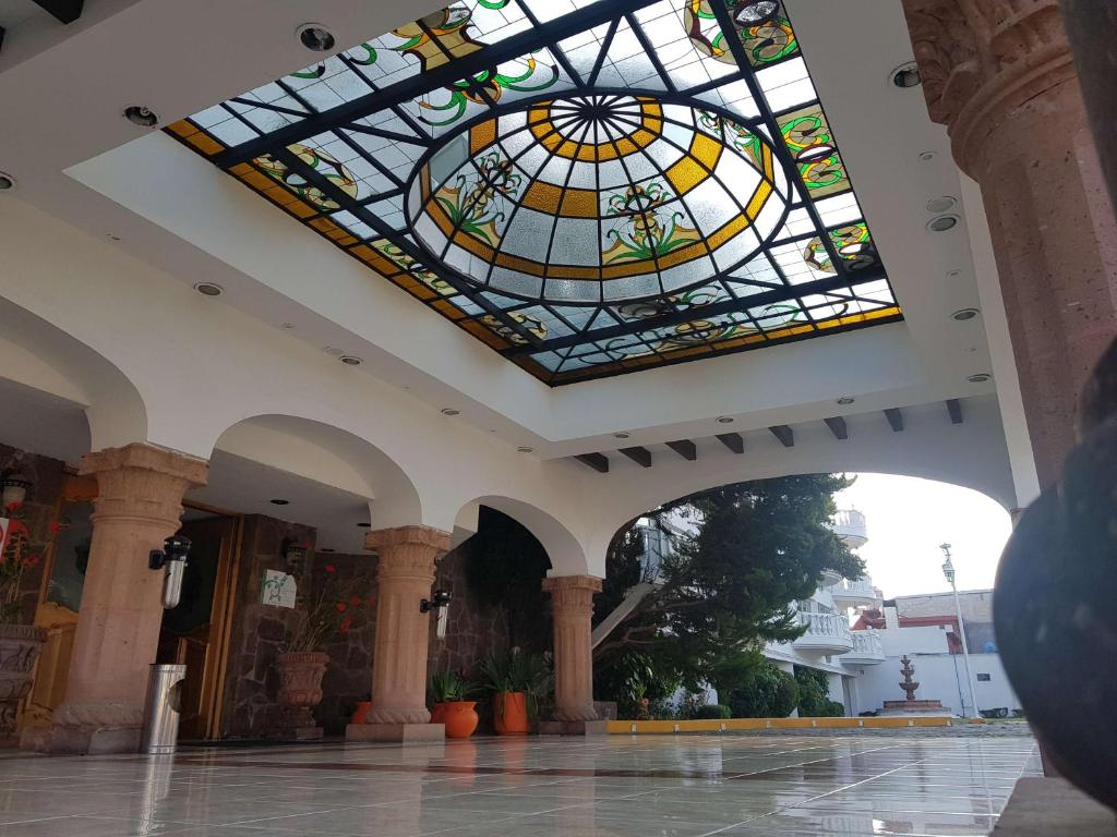 Best Western Toluca photo 1