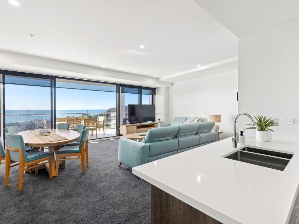 Cove 802 with Ocean Views photo 2