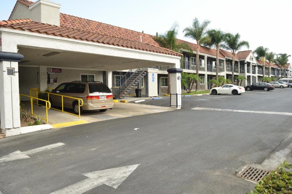 Welcome Inn image
