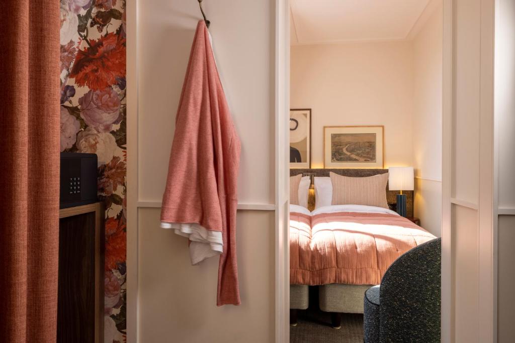 Двухместный (Небольшой двухместный номер с 1 кроватью), Hotel Troyon