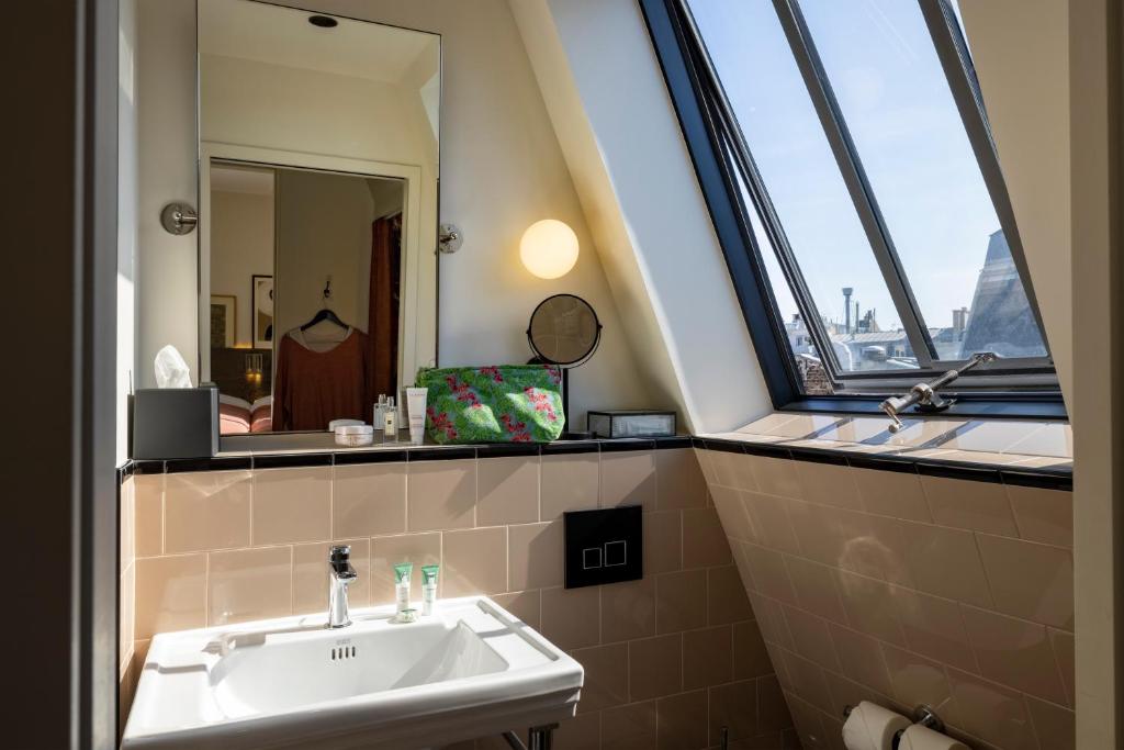 Двухместный (Небольшой двухместный номер с 1 кроватью), Hotel Troyon