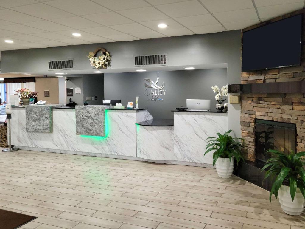 Quality Inn Terre Haute University Area photo 1