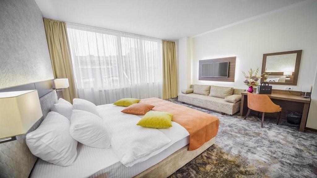 Трехместный (Трехместный номер Делюкс), Marshal Luxury Rooms