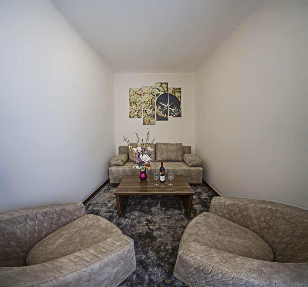 Трехместный (Трехместный номер Делюкс), Marshal Luxury Rooms