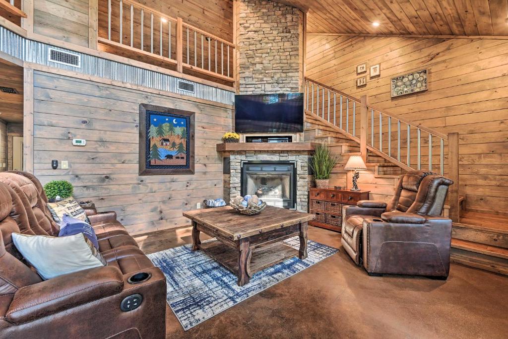 Luxe Cabin with Tesla Charging Station, 3 Mi to Lake photo 1
