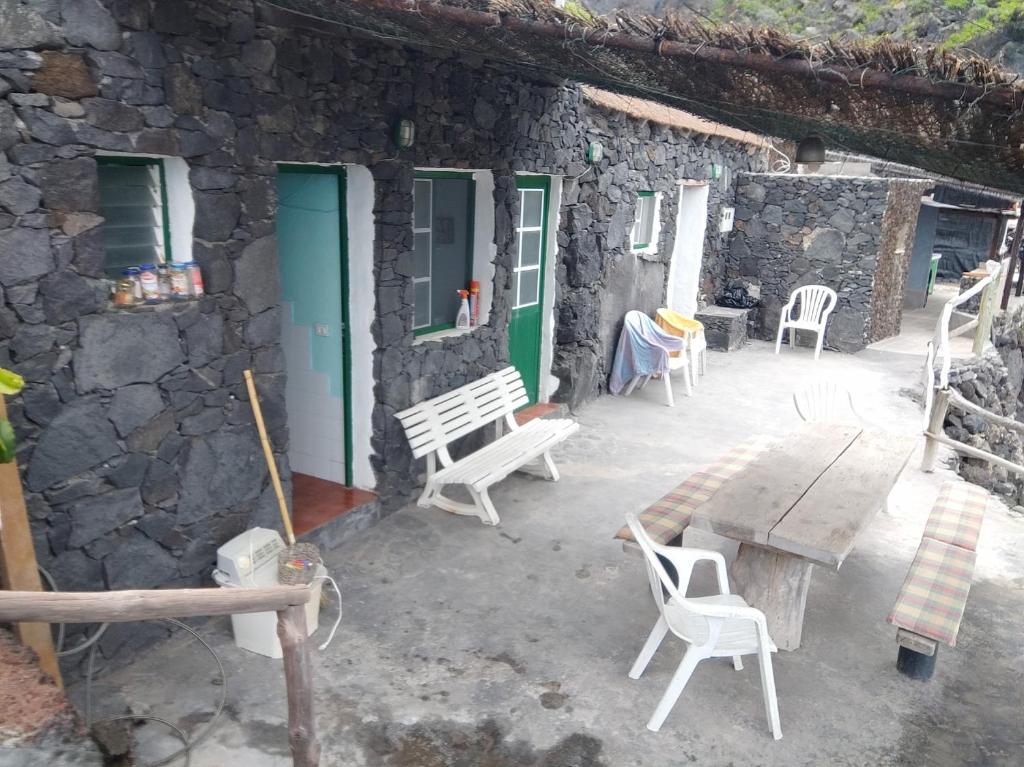 Casita pajero en el Pozo de las Calcosas, El Hierro photo 3