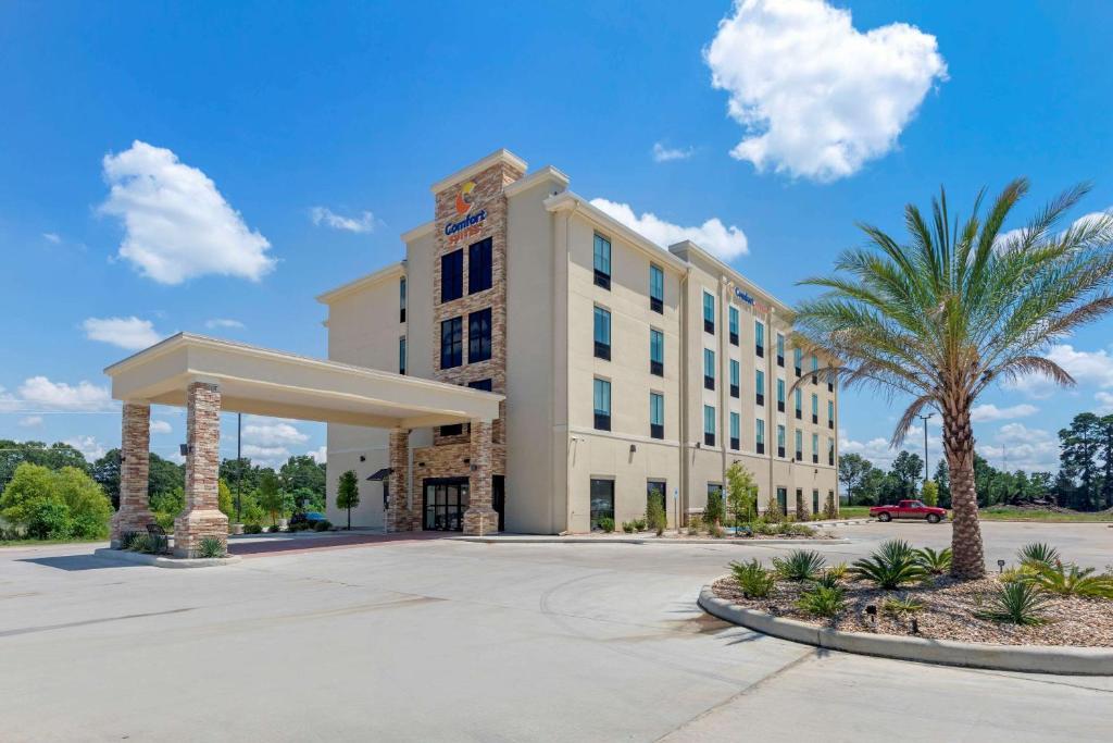 Comfort Suites West Monroe near Ike Hamilton Expo Center photo 1