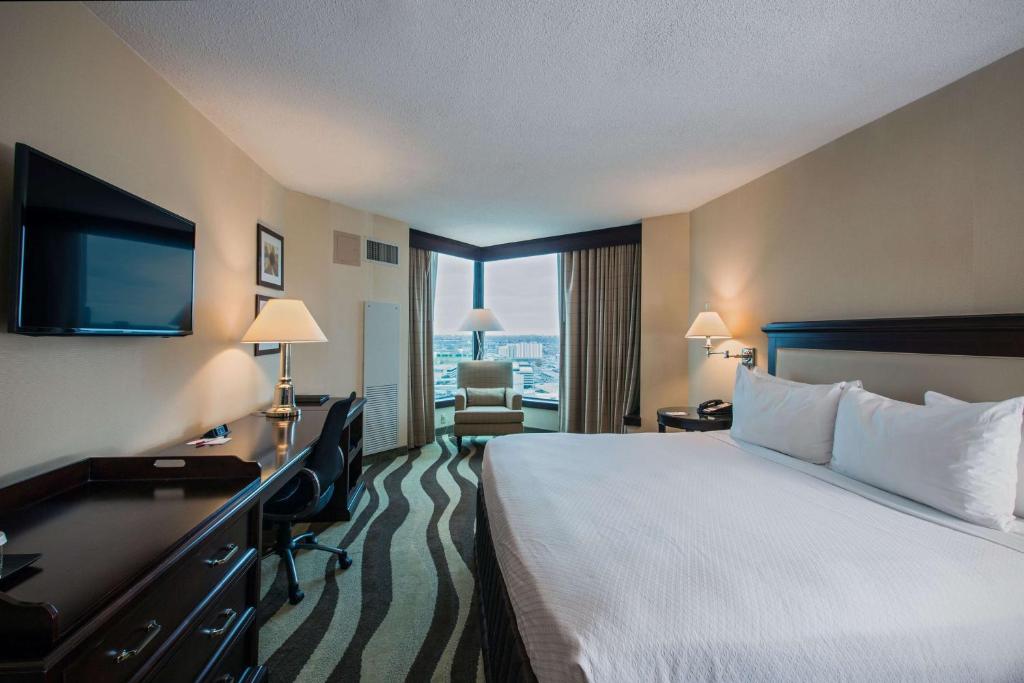 Fort Pontchartrain Detroit, a Wyndham Hotel image