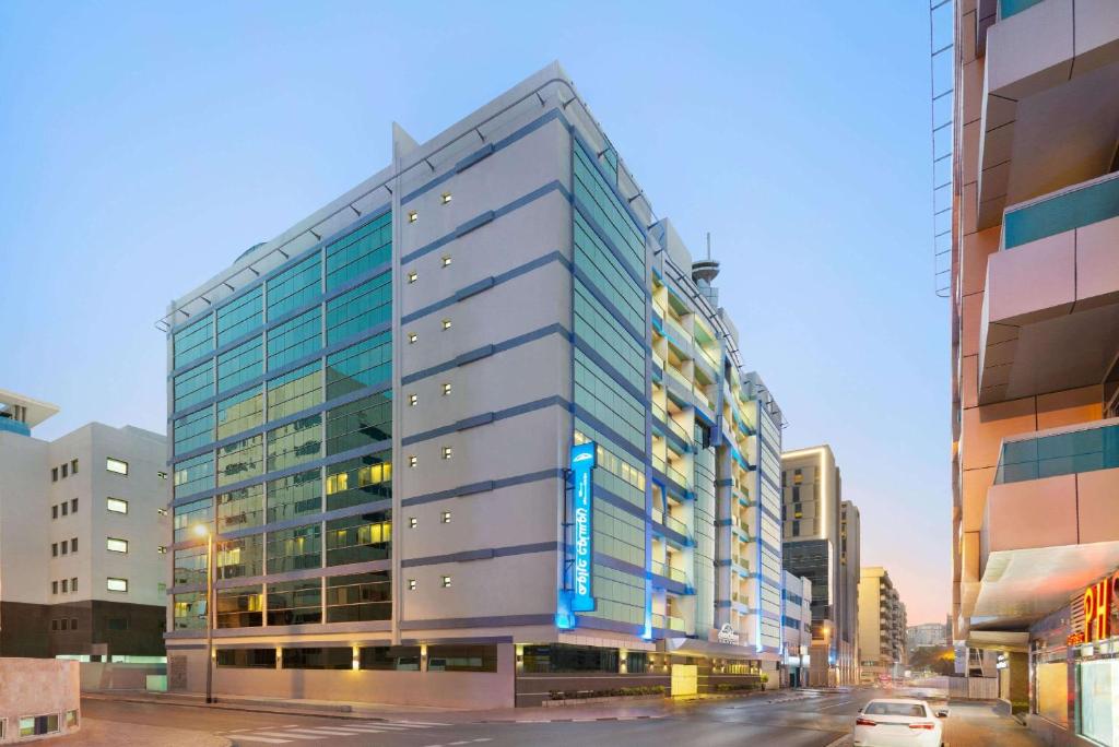 {
  "en-gb": "Howard Johnson Plaza by Wyndham Dubai Deira"
} photo 1