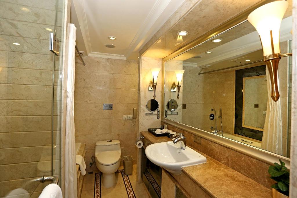 Двухместный (Номер Делюкс с кроватью размера «queen-size»), Grand Palace Hotel - Grand Hotel Management Group