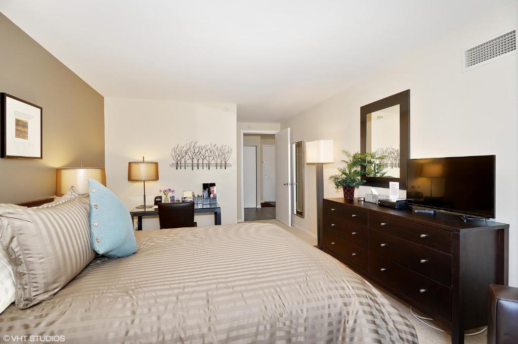 Апартаменты (Апартаменты), The Penthouse at Grand Plaza