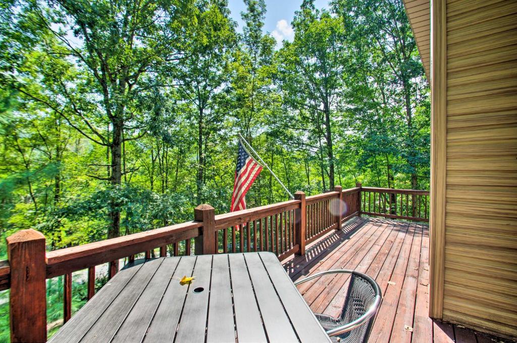 Family Getaway Less Than 2 Mi to Massanutten Ski Lodge! photo 2