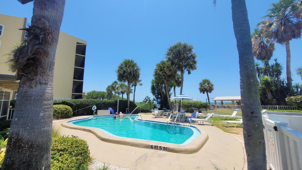 Beach Front Condo Paradise. Ground Floor.Studio. photo 1