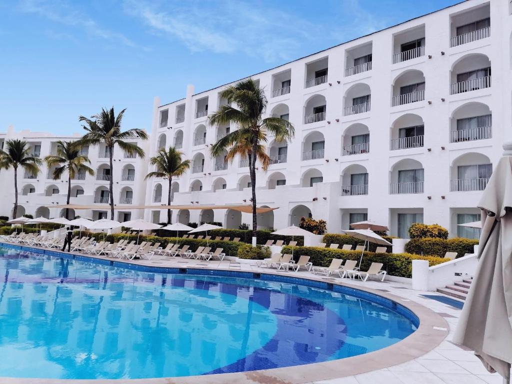 Sierra Mar All Inclusive at Tesoro Manzanillo photo 3