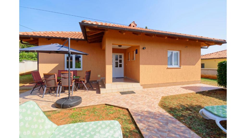 Holiday Home Tina photo 2