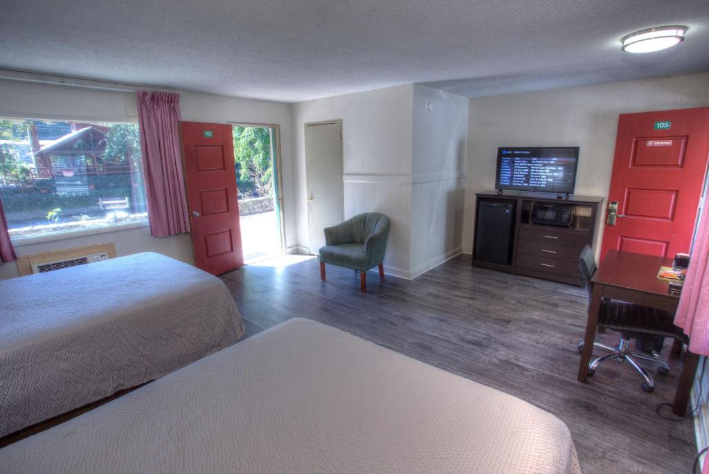 Hofbrau Riverfront Hotel image