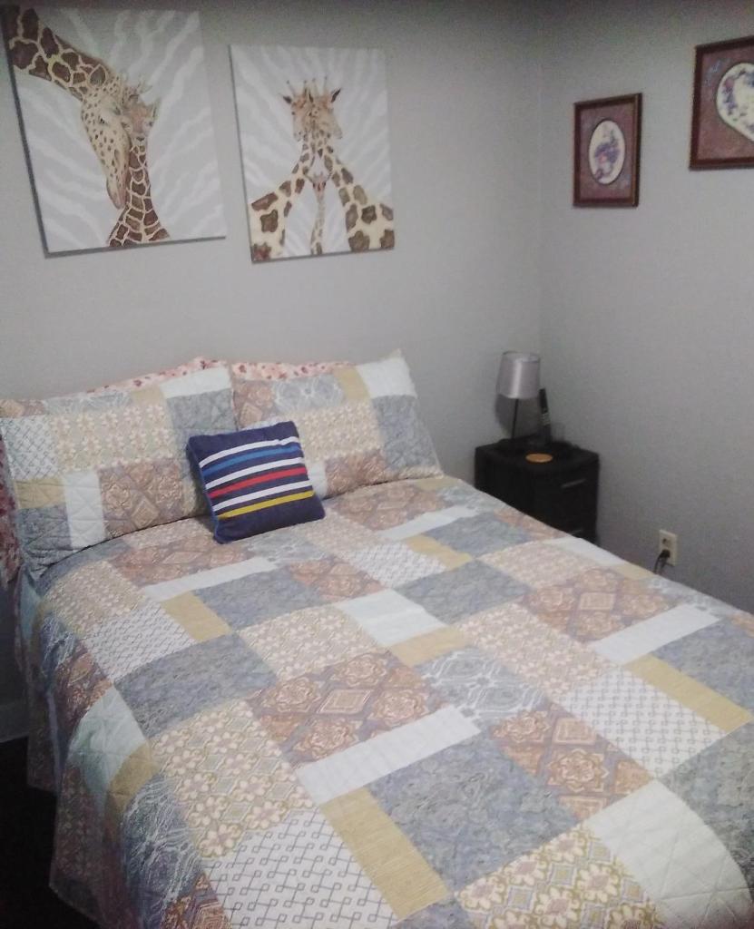 3-Br 2-Bath Family-Friendly Home -10 Min to Tulsa photo 3