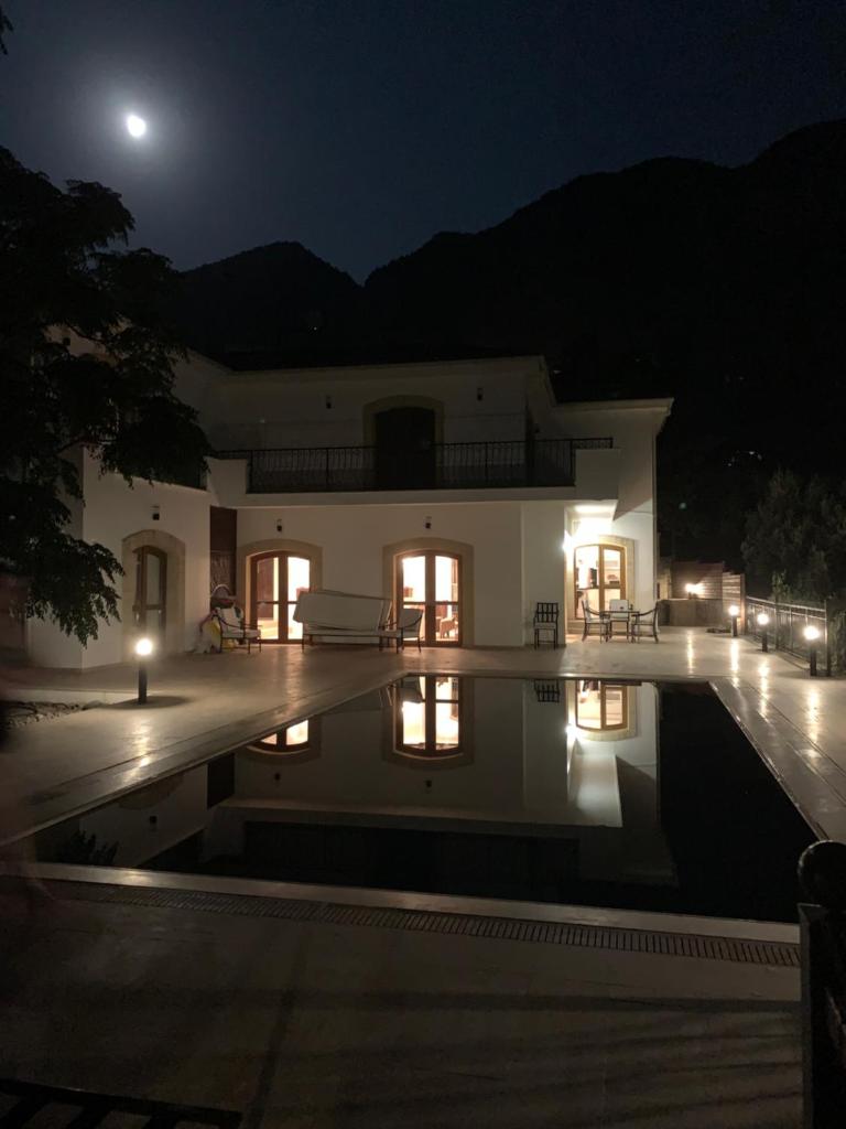 Spectacular views from this villa in Lapta photo 1