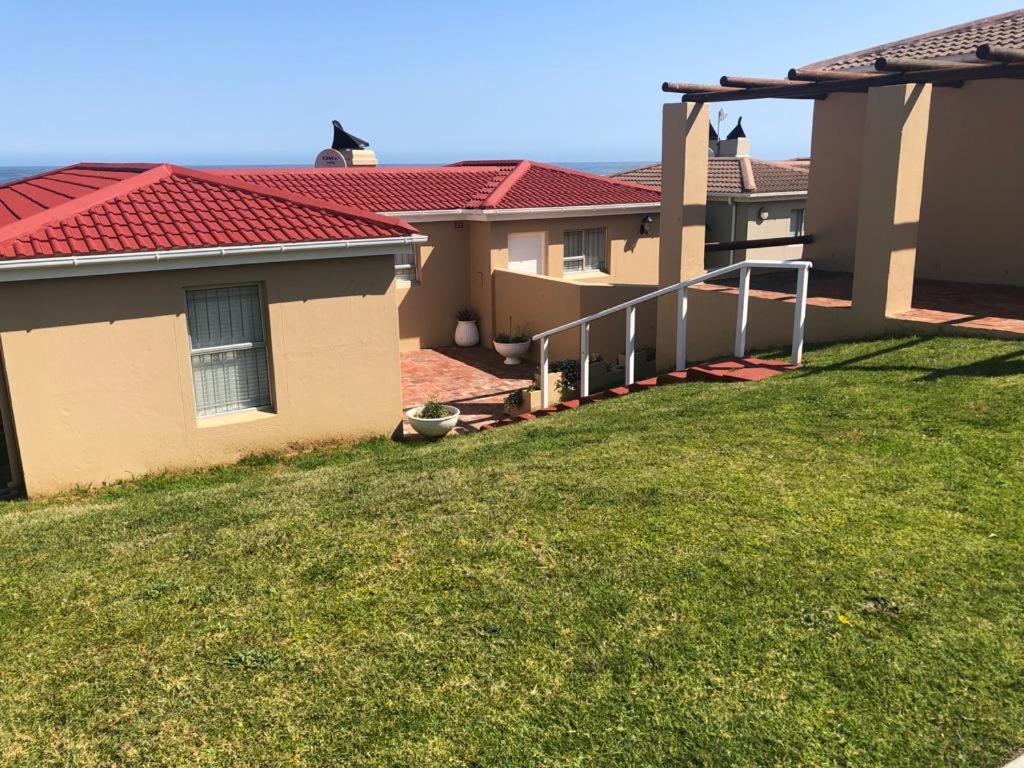 Hermanus Beach Club - St Tides House 19 photo 2