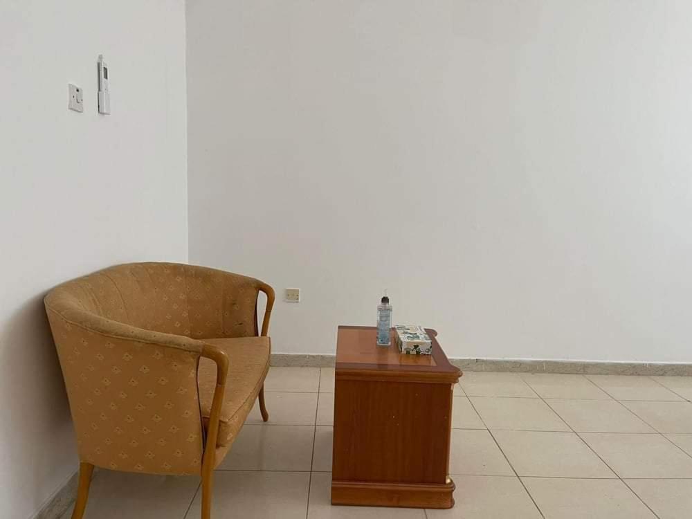 Furnished room in a villa in town center. With private bathroom photo 2