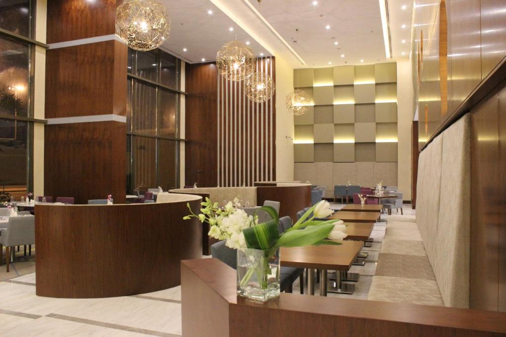 Holiday Inn Jeddah Gateway, an IHG Hotel photo 2