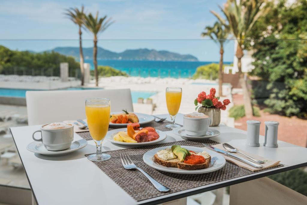 Iberostar Cala Millor - Adults Only photo 2