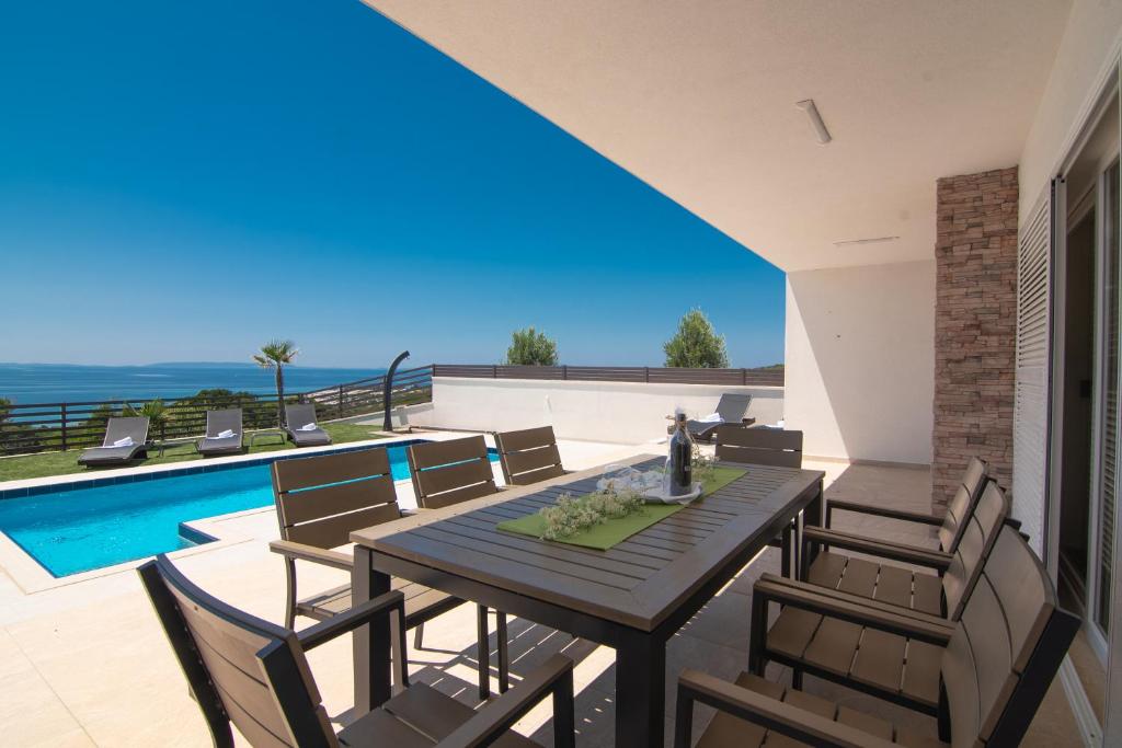 Villas Royal II with Private Pool photo 3
