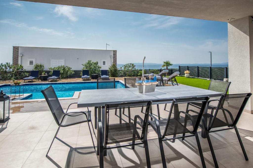 Villas Royal II with Private Pool photo 4