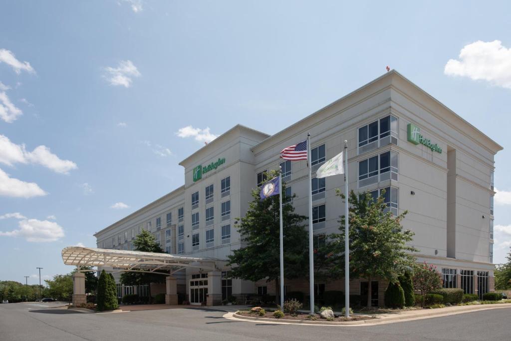 Holiday Inn Winchester Se-Historic Gateway, an IHG Hotel image
