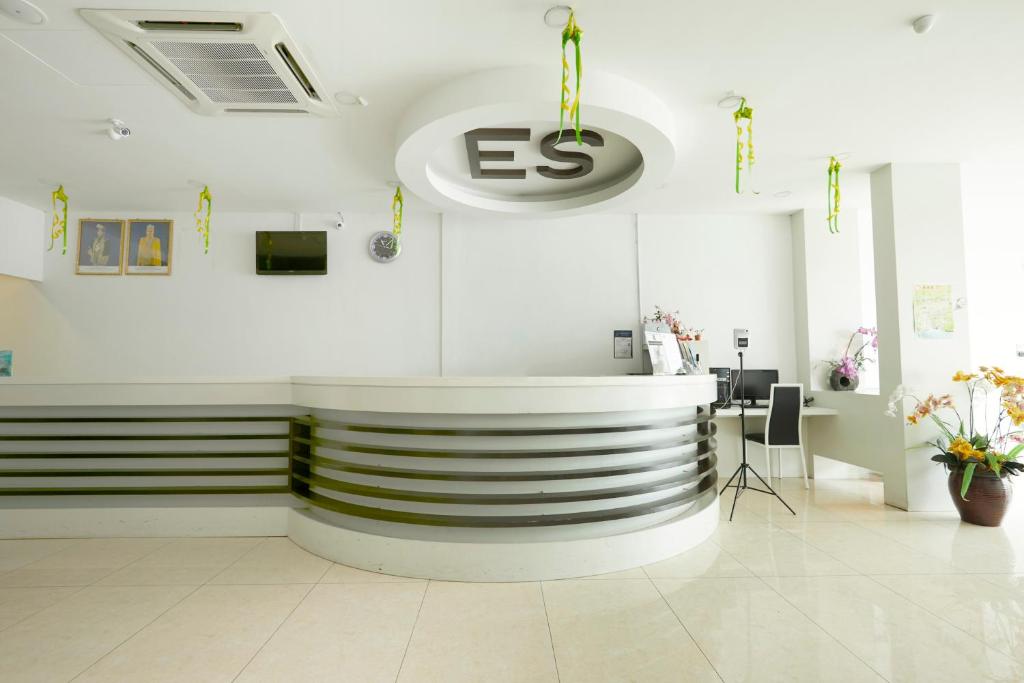 East Sun Hotel Sekinchan photo 4