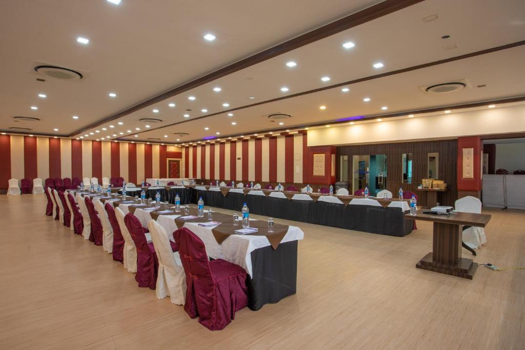 Hotel Central Plaza photo 2