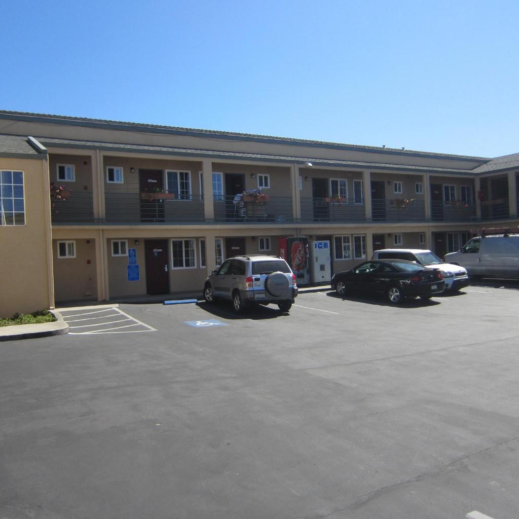 Pacific Best Inn image