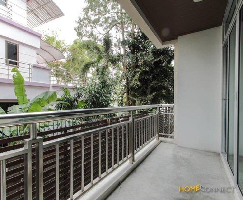 Студио (Номер-студио в мансарде), T Series Place Serviced Apartment