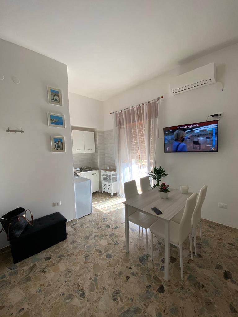 6 Civico d arte Gargano home
