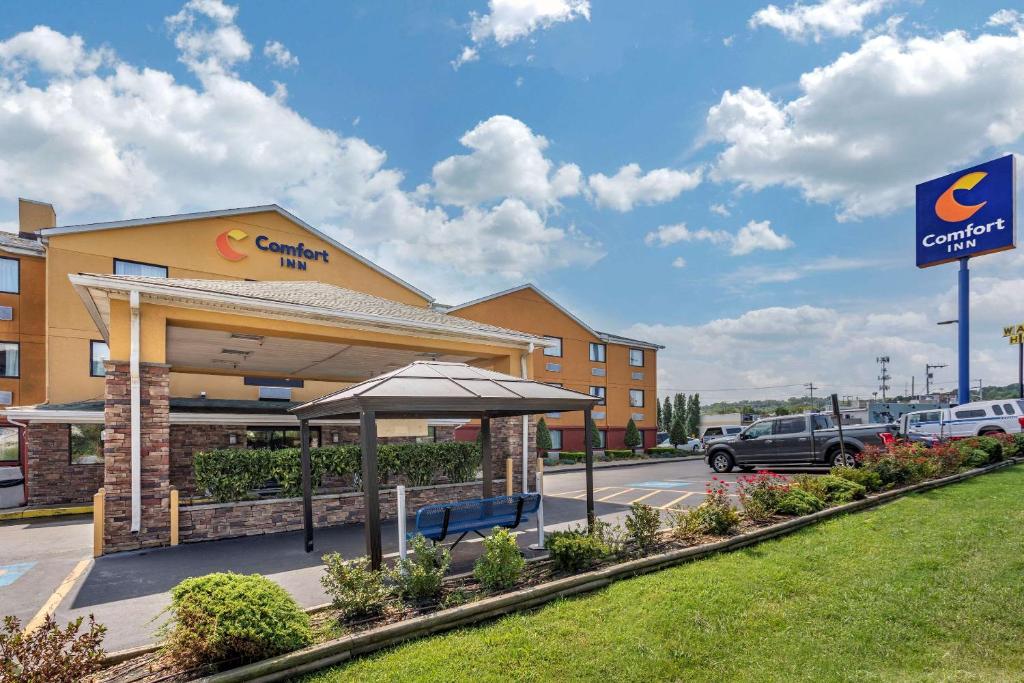 Comfort Inn Nashville West image