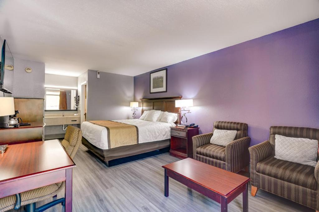 Budget Inn Ellijay image