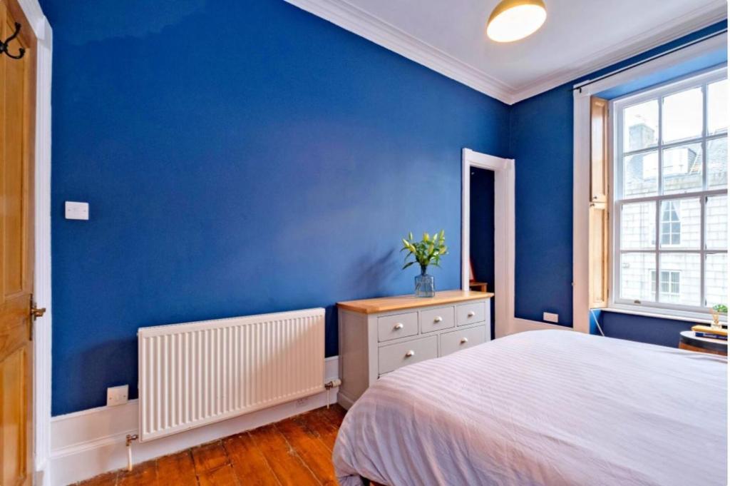 Spacious 1-Bed City Centre Apartment in Aberdeen photo 1