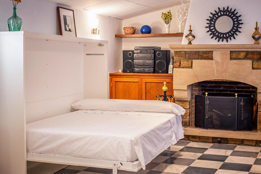 attic 27 photo 1