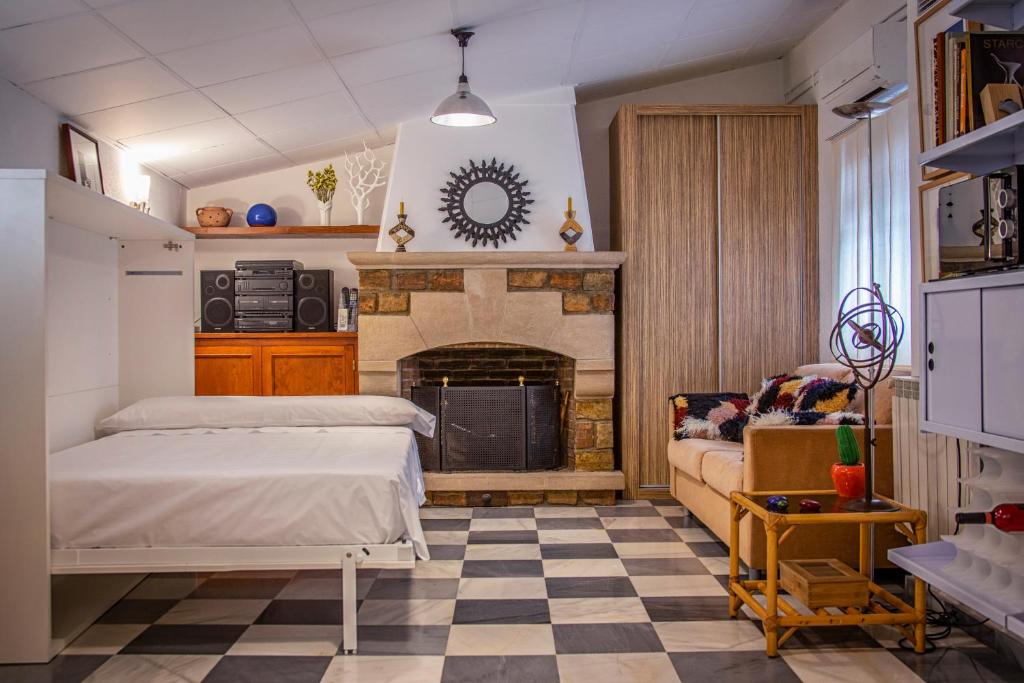 attic 27 photo 2