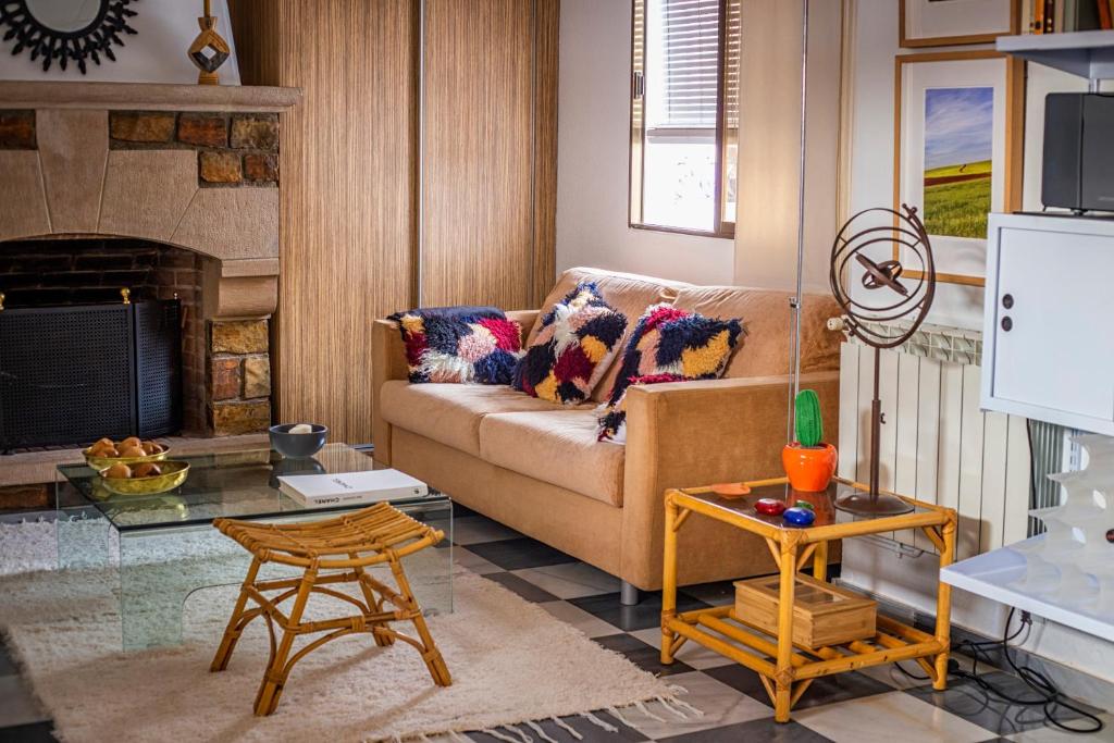 attic 27 photo 3