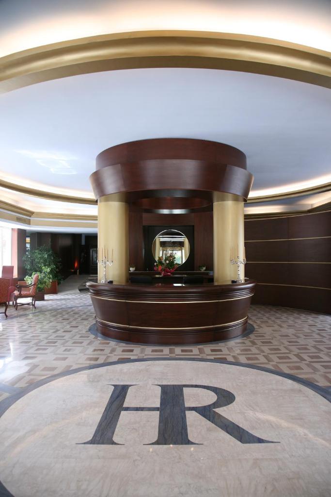 Hotel Royal photo 2